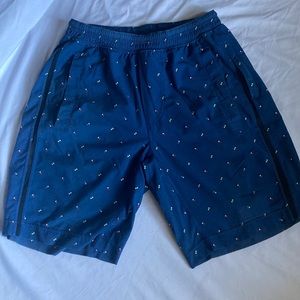 Lululemon Small 9” Pacebreaker with liner